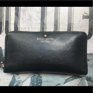 NEW LIST! KATE SPADE LACEY WALLET, BLACK COBBLE